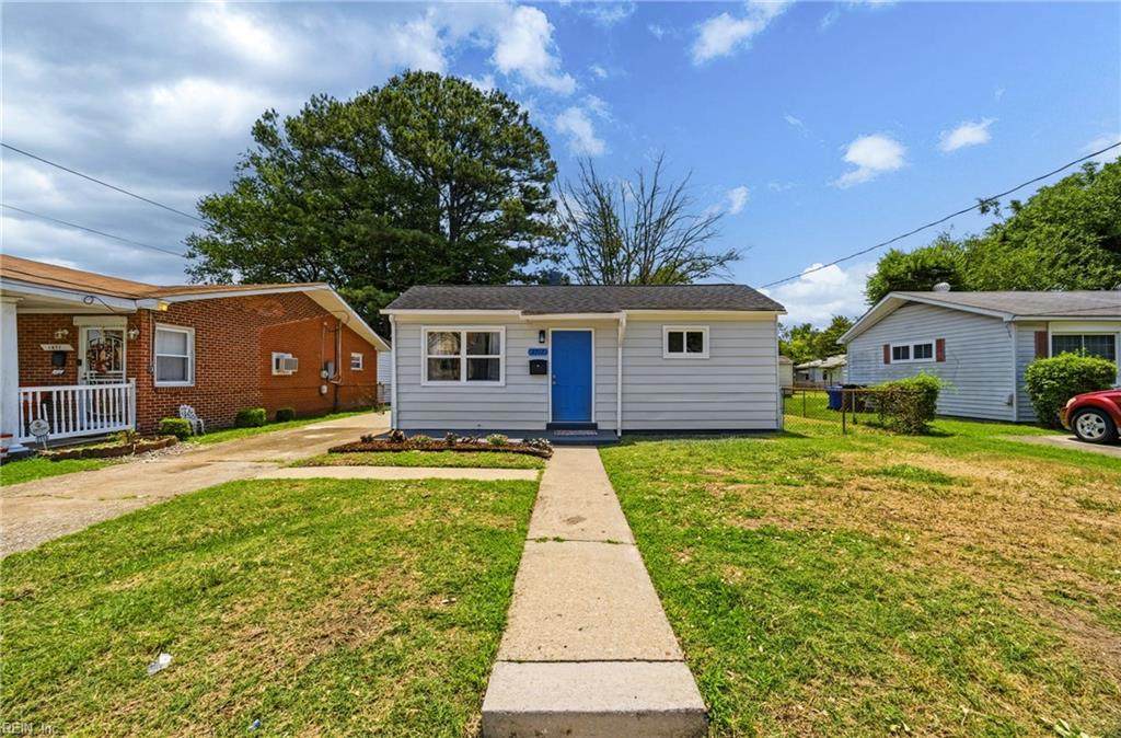 2717 Ash St - Photo 1