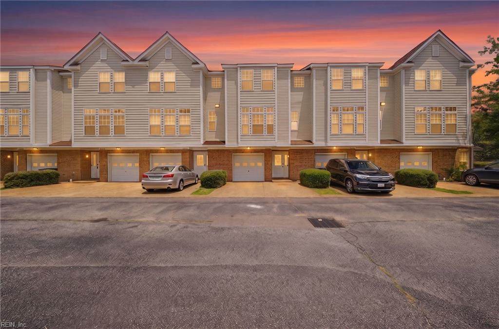 4720 Beach Bay Ct - Photo 1