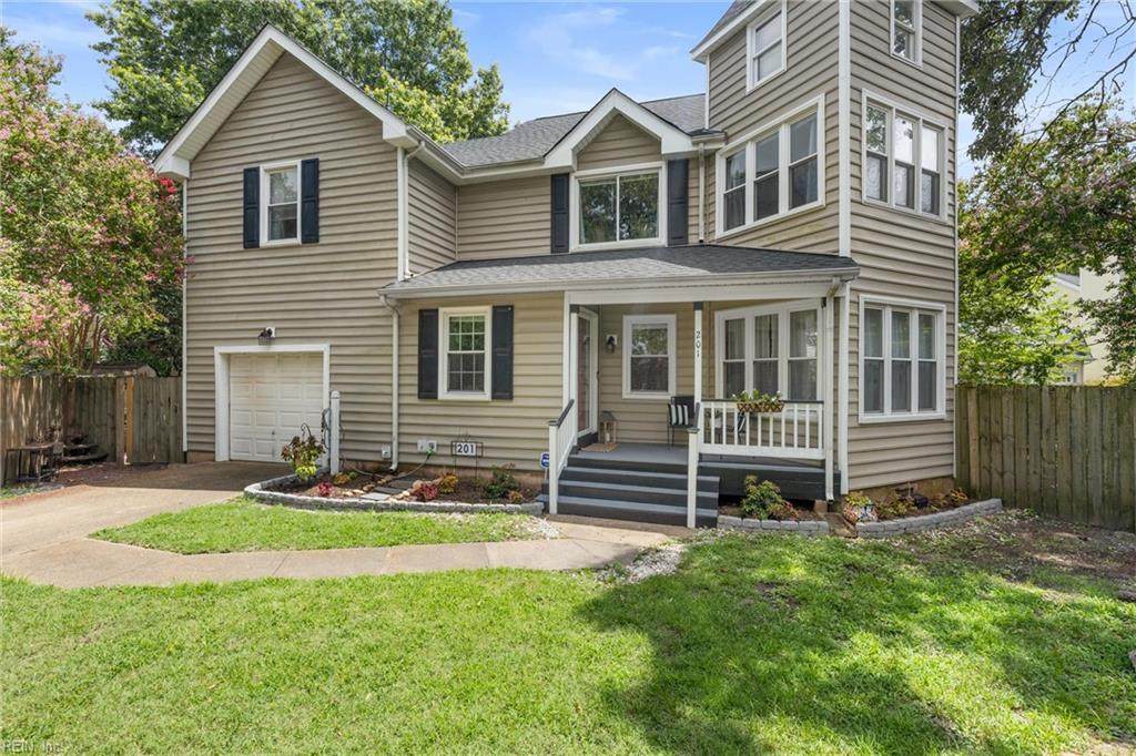 201 Queens Way - Photo 1