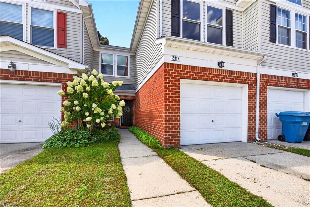 2319 Charing Cross Rd - Photo 1