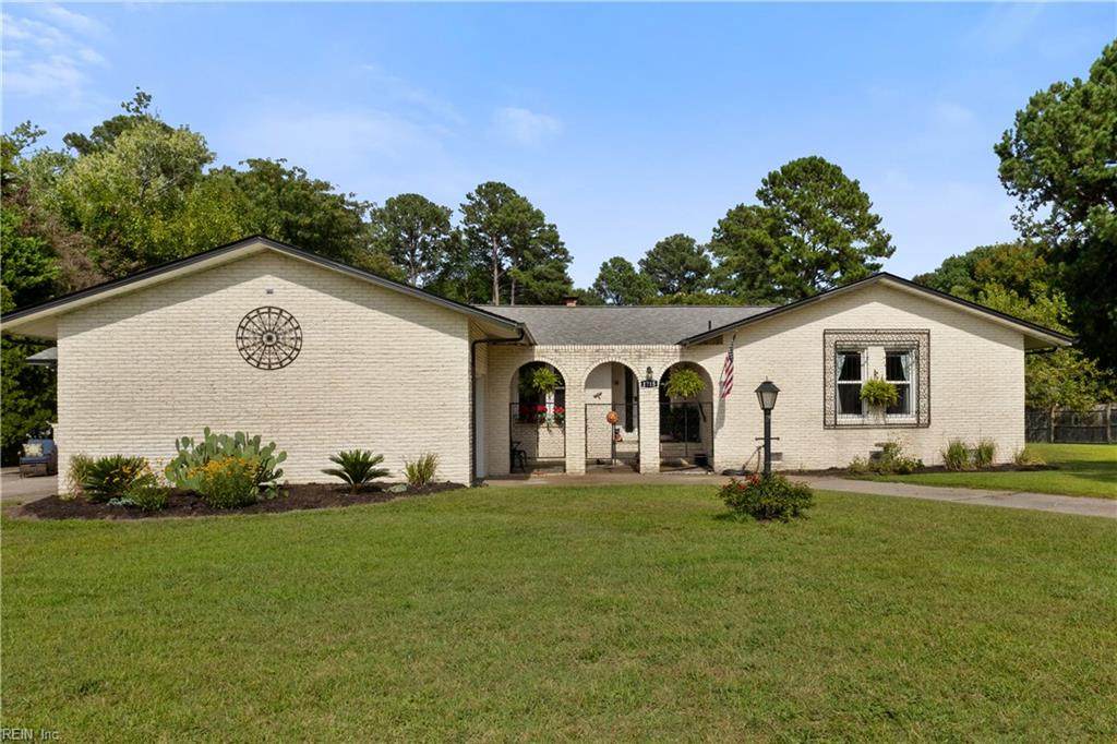 1715 Holly View Dr - Photo 1