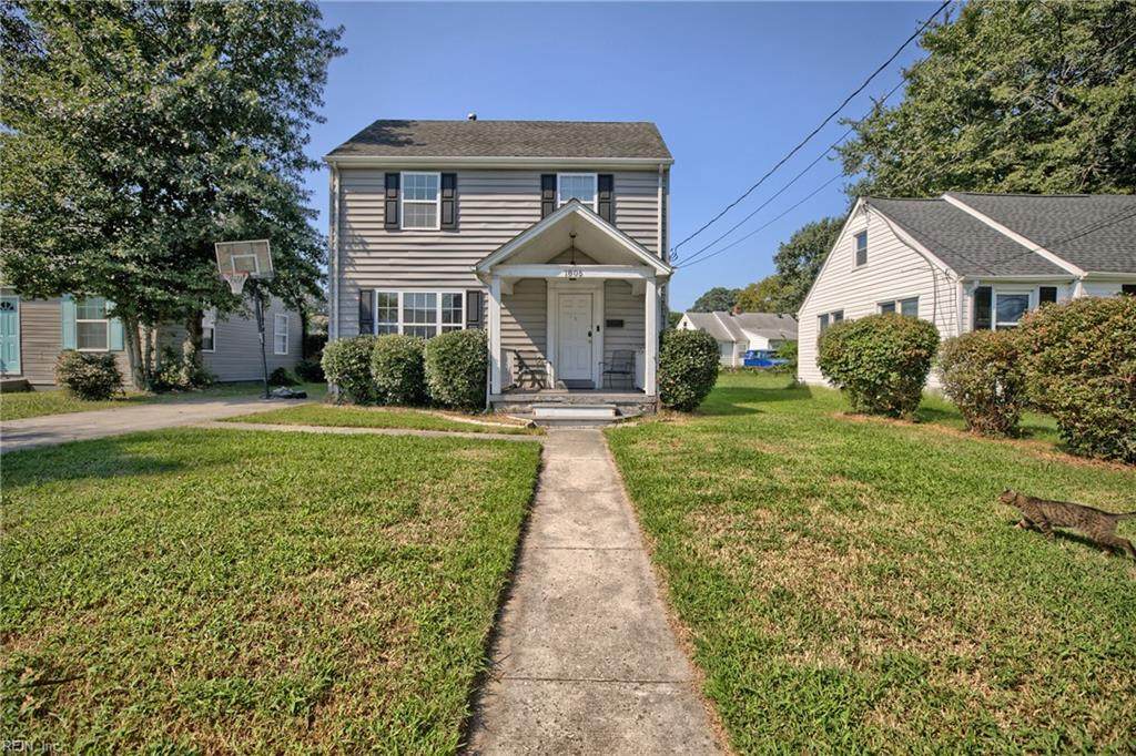 1805 Roanoke Ave - Photo 1