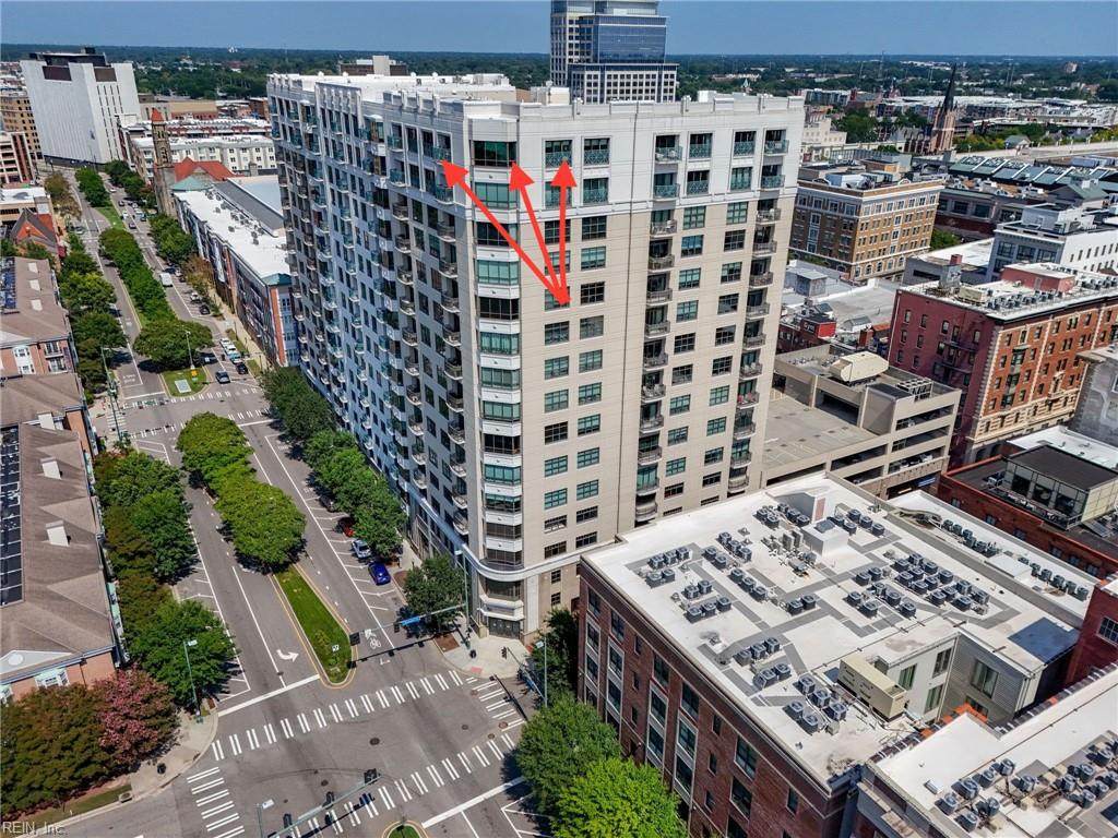 123 College Pl - Photo 1