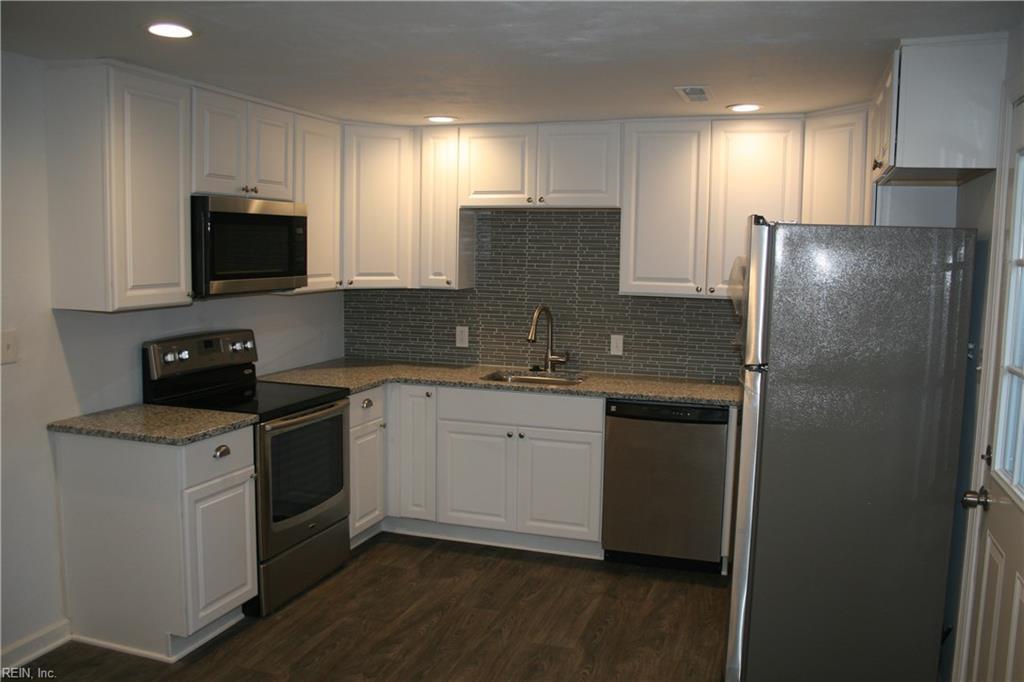 3562 Riverside Dr - Photo 1
