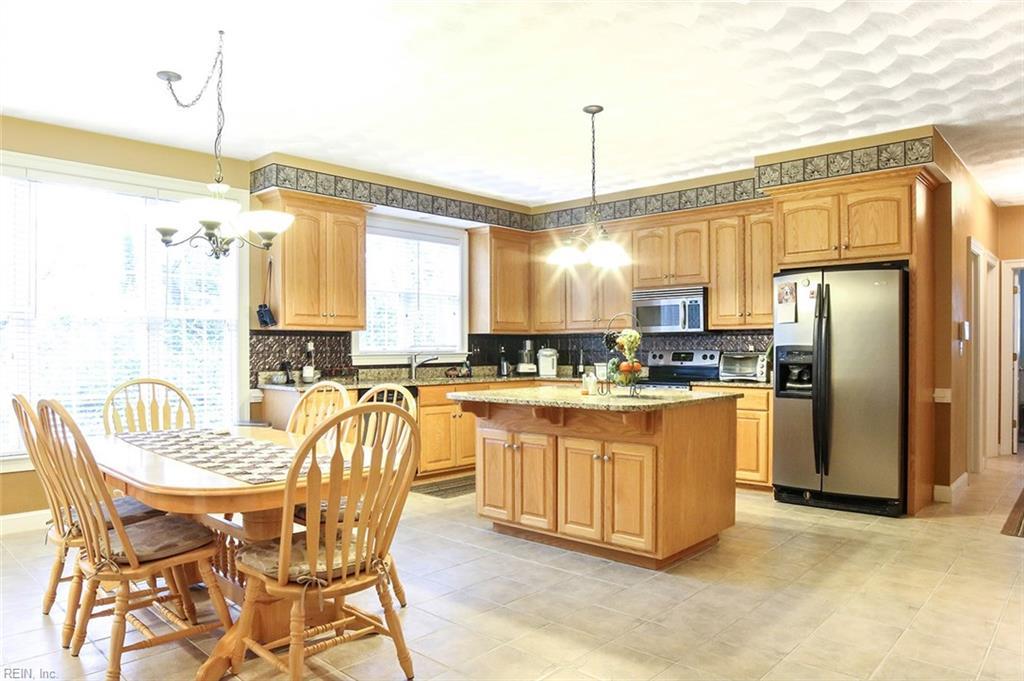 135 Niblick Cir - Photo 1