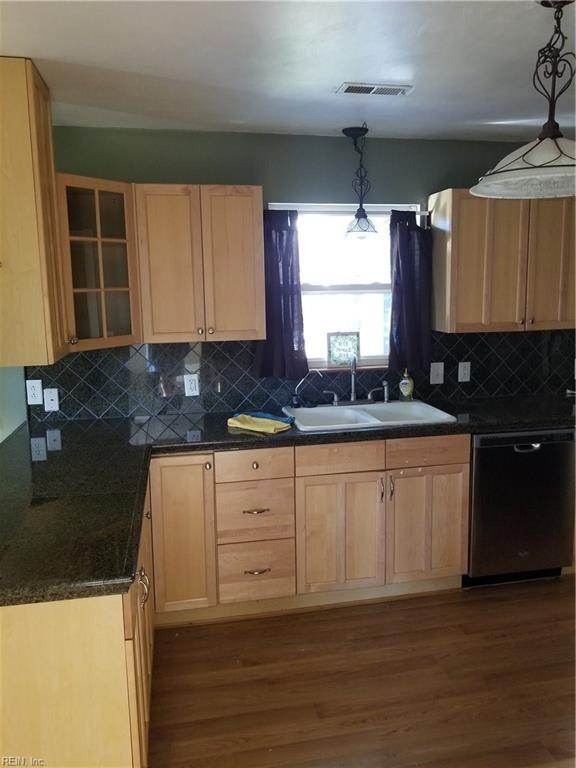 9507 Chesapeake St - Photo 1