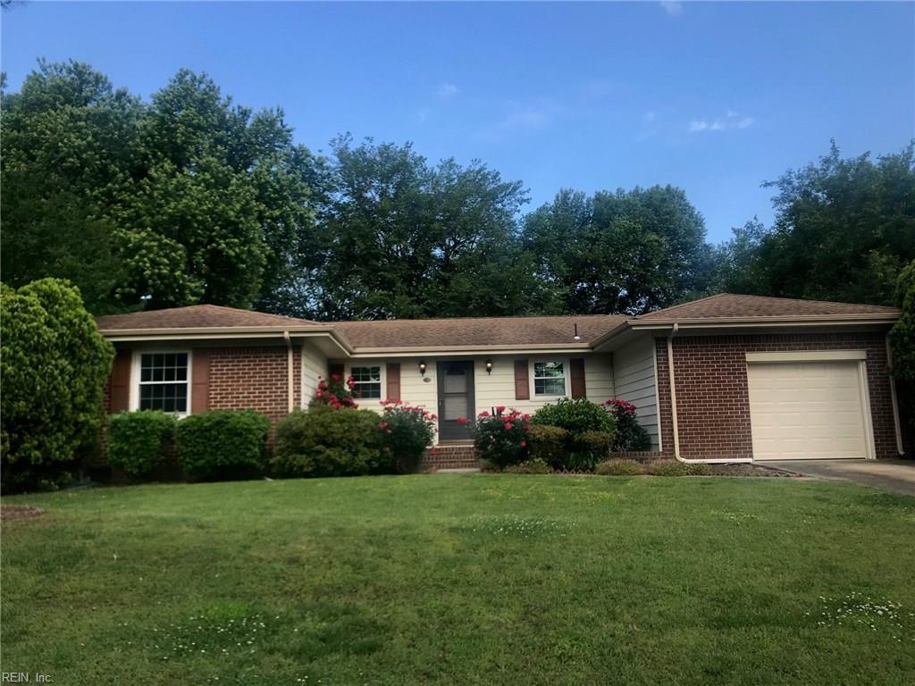 709 Churchill Dr - Photo 1