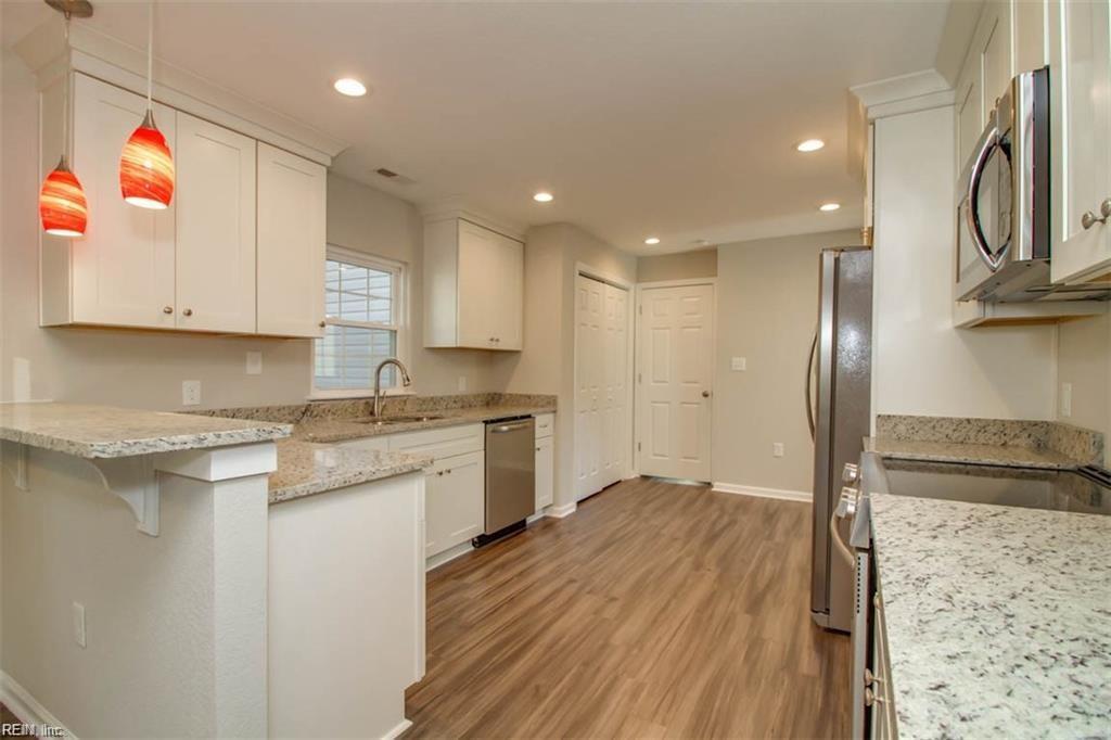 14 Rex Ave - Photo 1