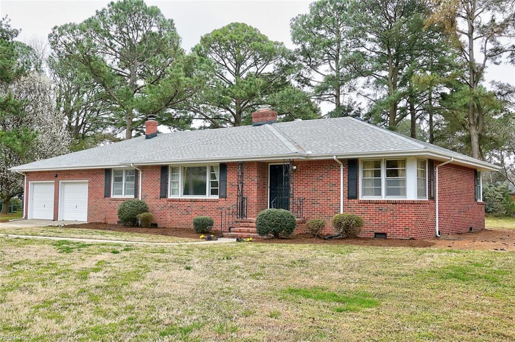 4421 Hermitage Rd - Photo 1