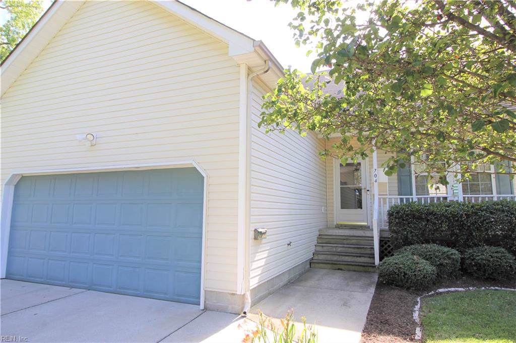 704 Lockhaven St - Photo 1