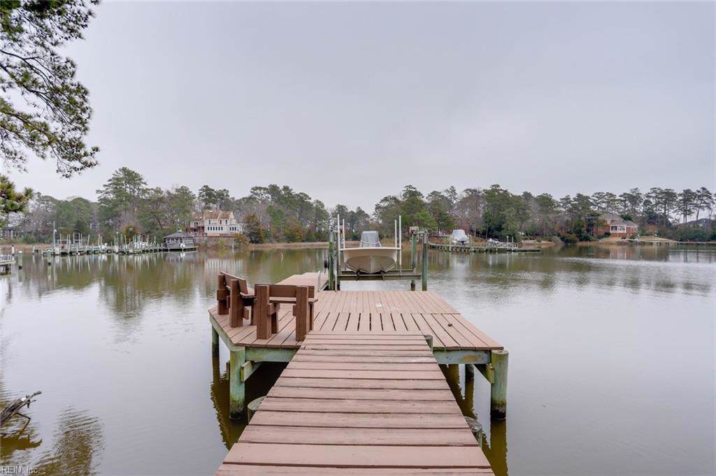 1065 Downshire Chase - Photo 1