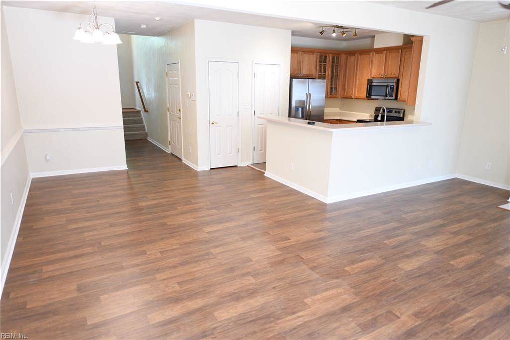 621 Estates Way - Photo 1