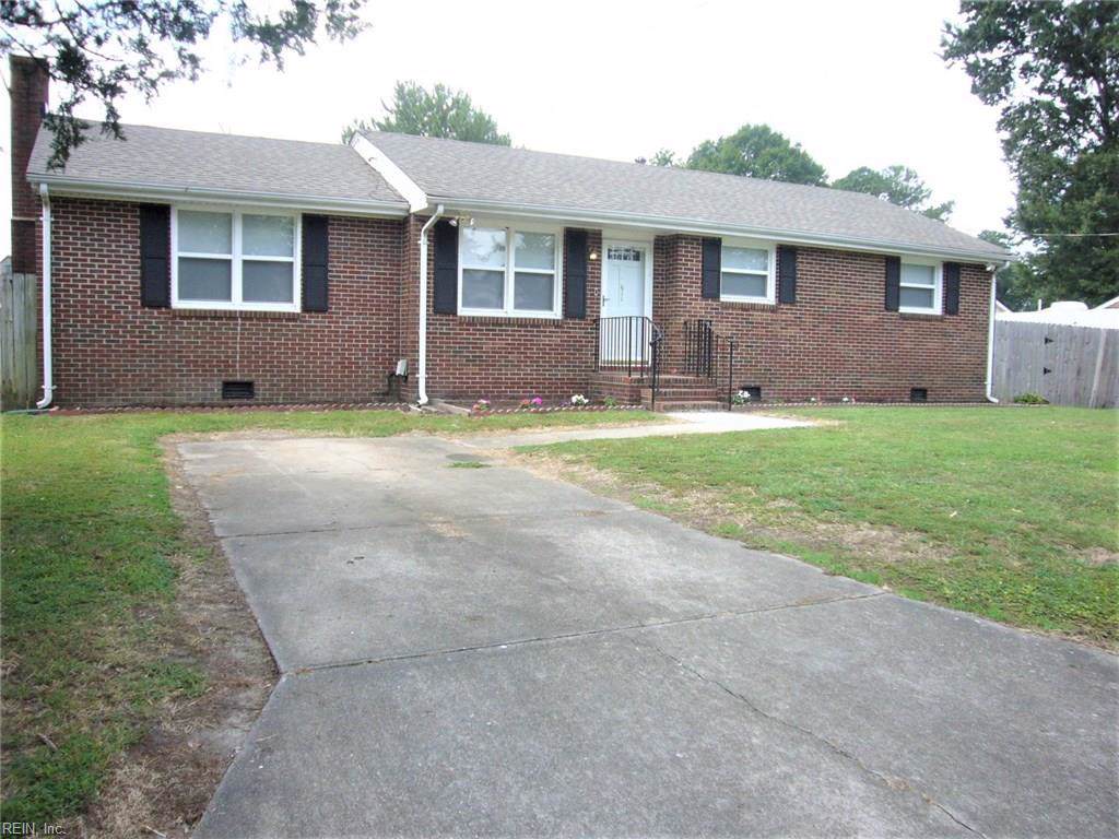 611 Yorkshire Rd - Photo 1