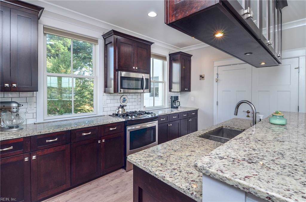 9409 27th Bay St - Photo 1