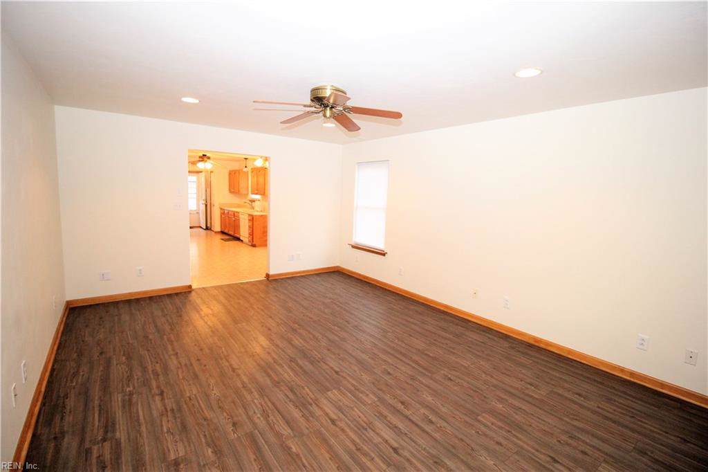 1419 Walnut Ave - Photo 1