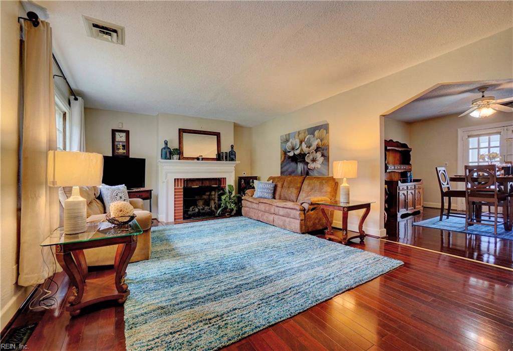 411 Kingsley Ln - Photo 1