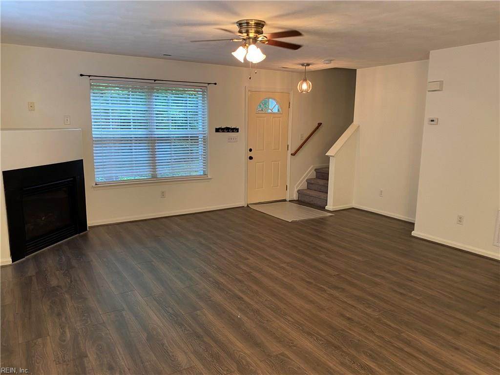 2700 Big Bend Ct - Photo 1