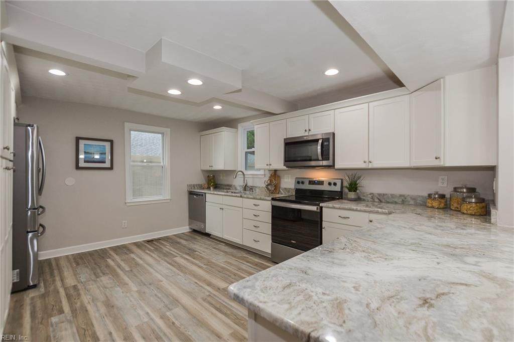 1212 Parks Ave - Photo 1