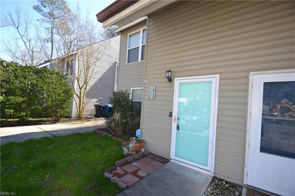 832 12th St - Photo 1