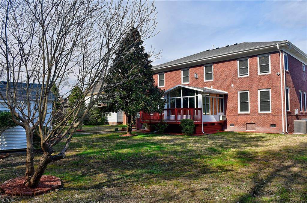 1557 Crystal Lake Dr, Portsmouth, VA 23701 (10365845) Atlantic