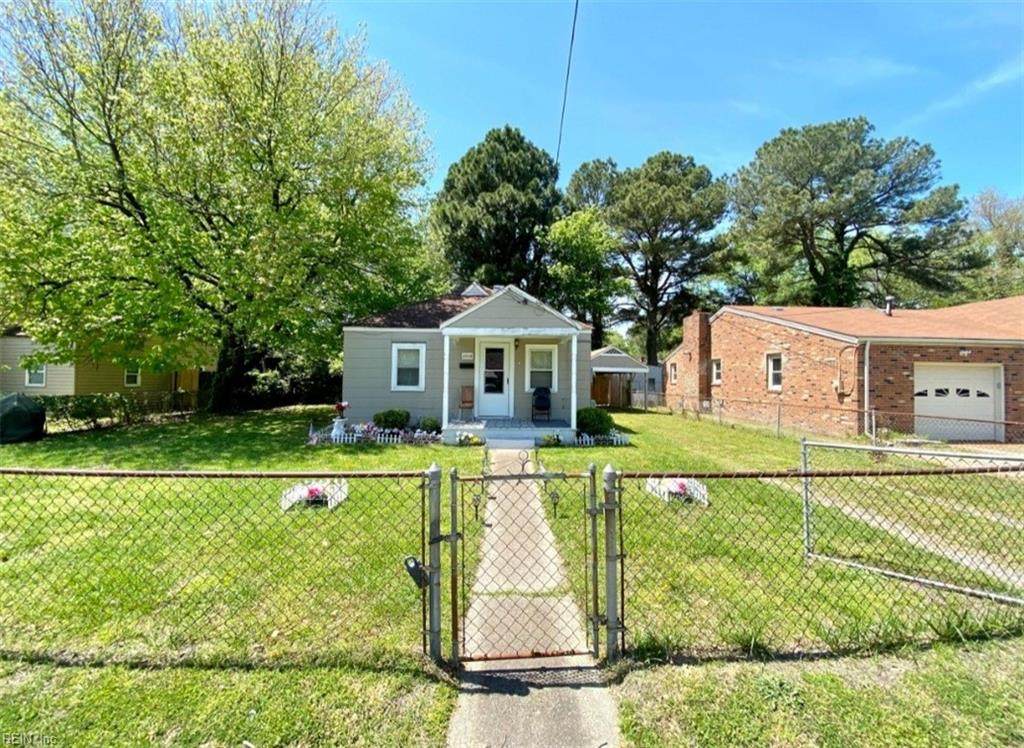 2808 Magnolia St - Photo 1