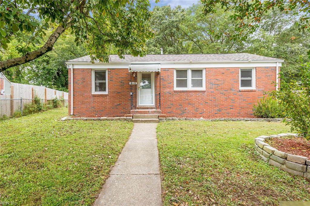 3015 Menands Dr - Photo 1
