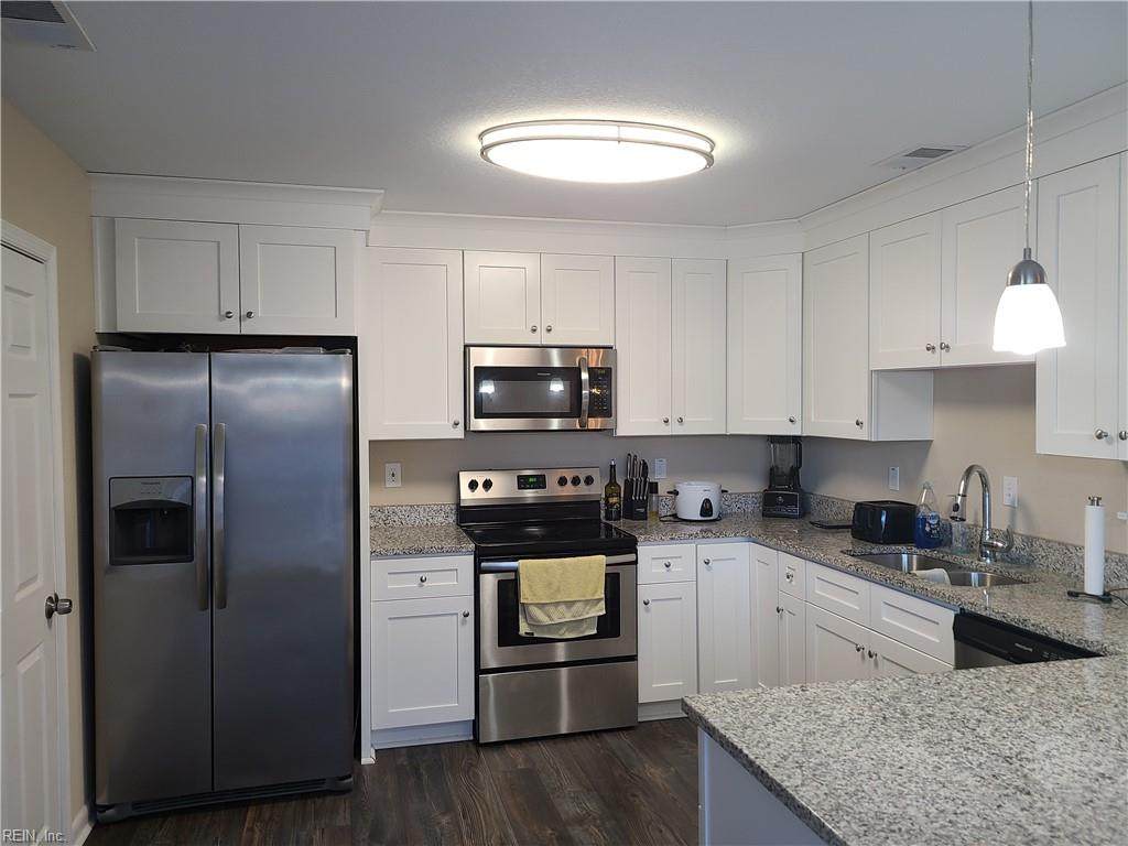 3833 Harvest Ct - Photo 1