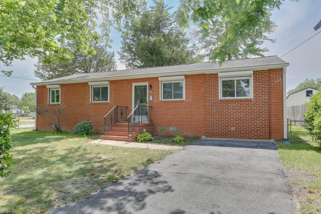 611 Queens View Ct - Photo 1