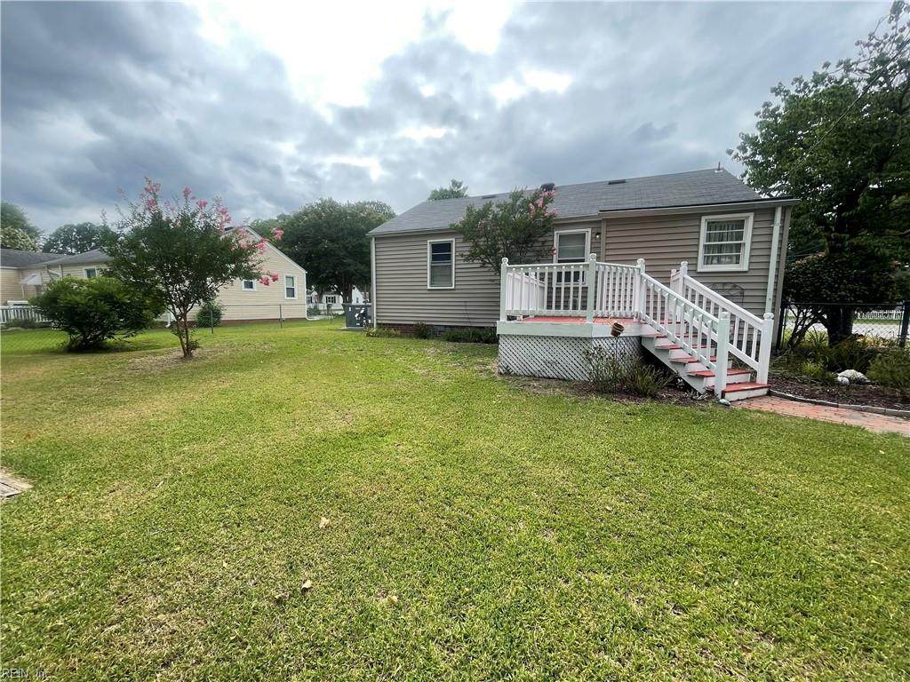 501 Elmhurst Ln - Photo 1