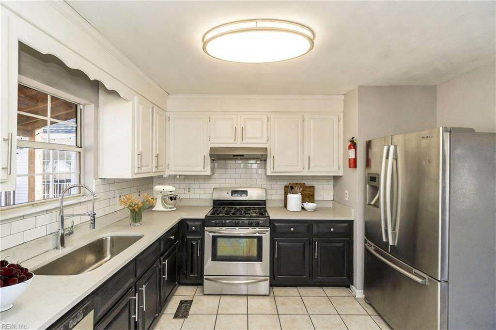 230 Westonia Rd - Photo 1