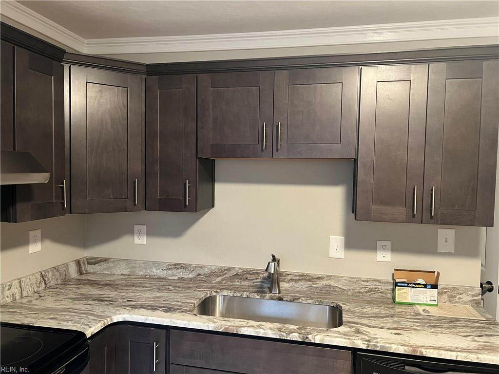 528 Maryland Ave - Photo 1