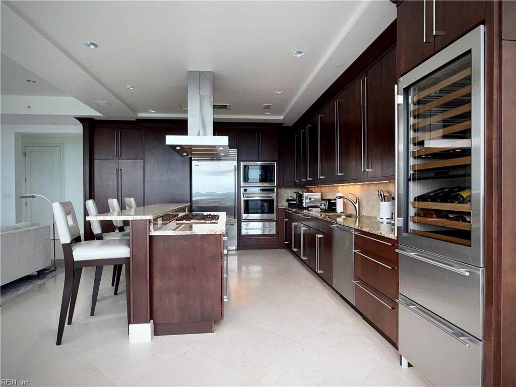 4545 Commerce St - Photo 1