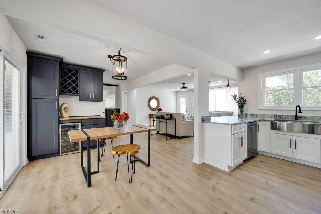 1076 Burlington Rd - Photo 1