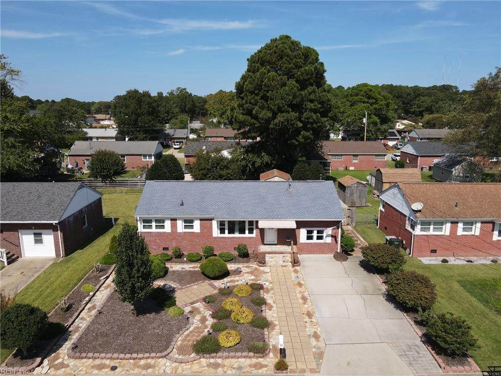 13 Eastlawn Dr - Photo 1