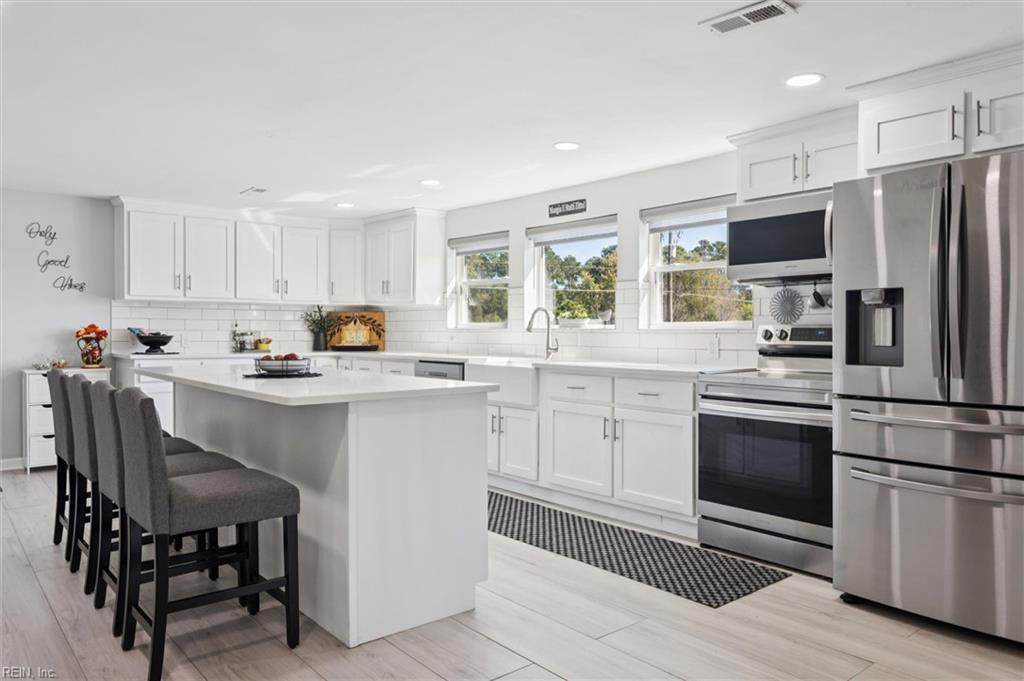 1900 Jenkins Neck Rd - Photo 1