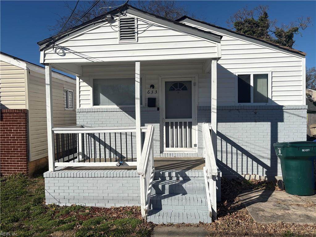 633 42nd St - Photo 1