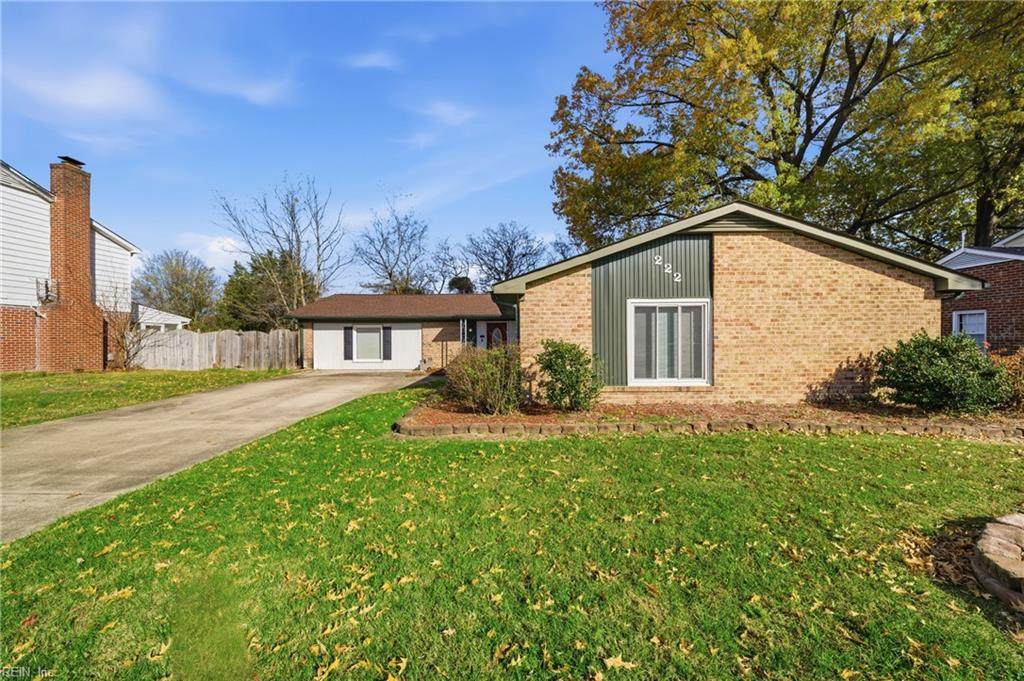 222 Commodore Dr - Photo 1