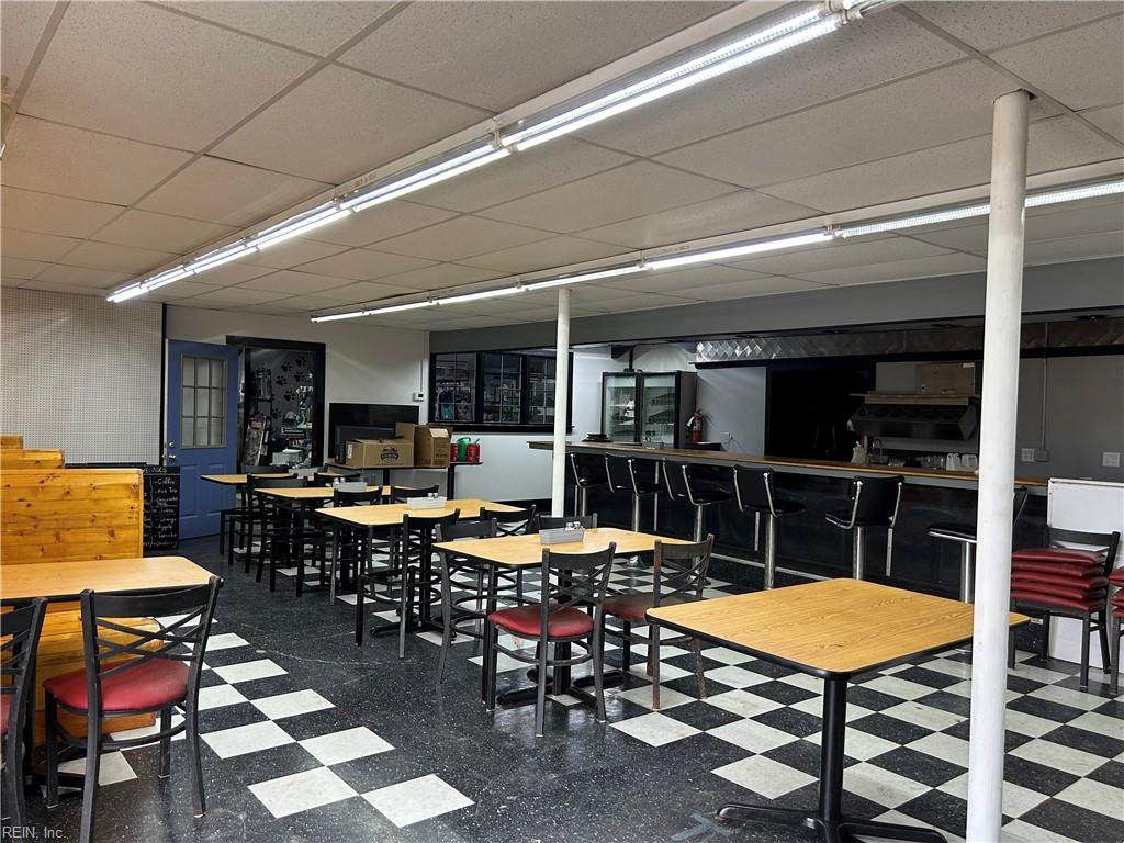 3515 Main St - Photo 1