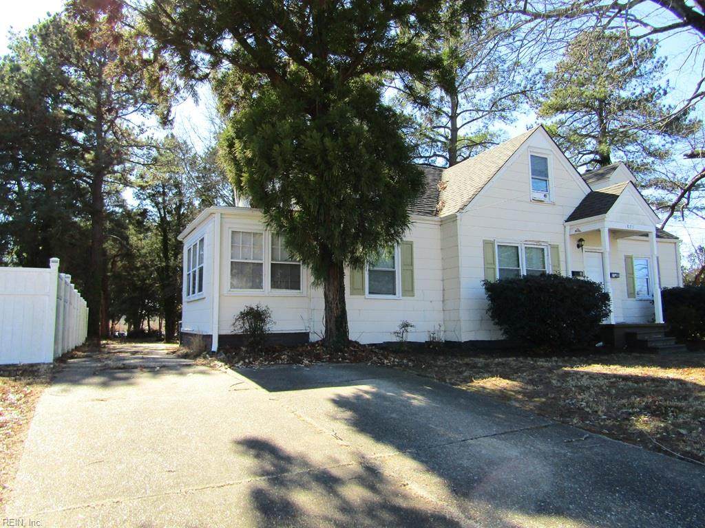 873 Norview Ave - Photo 1