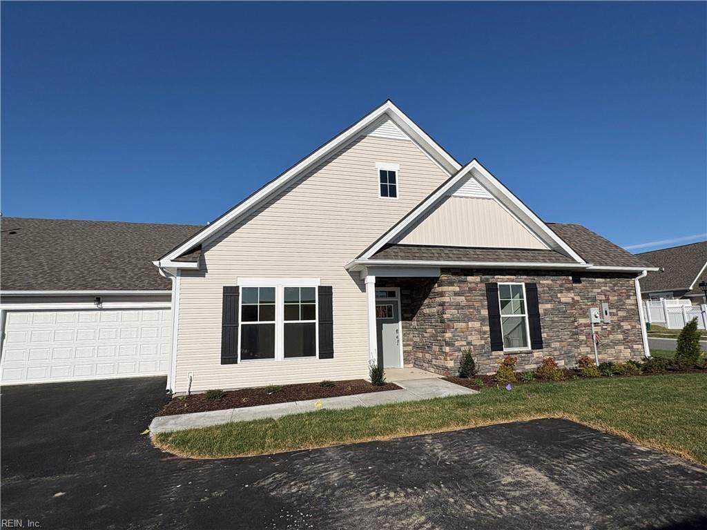 205 Oxford Ave - Photo 1