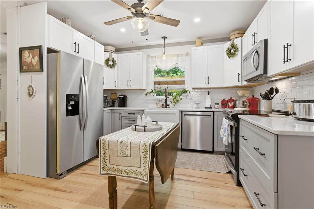 609 Azalea Ct - Photo 1