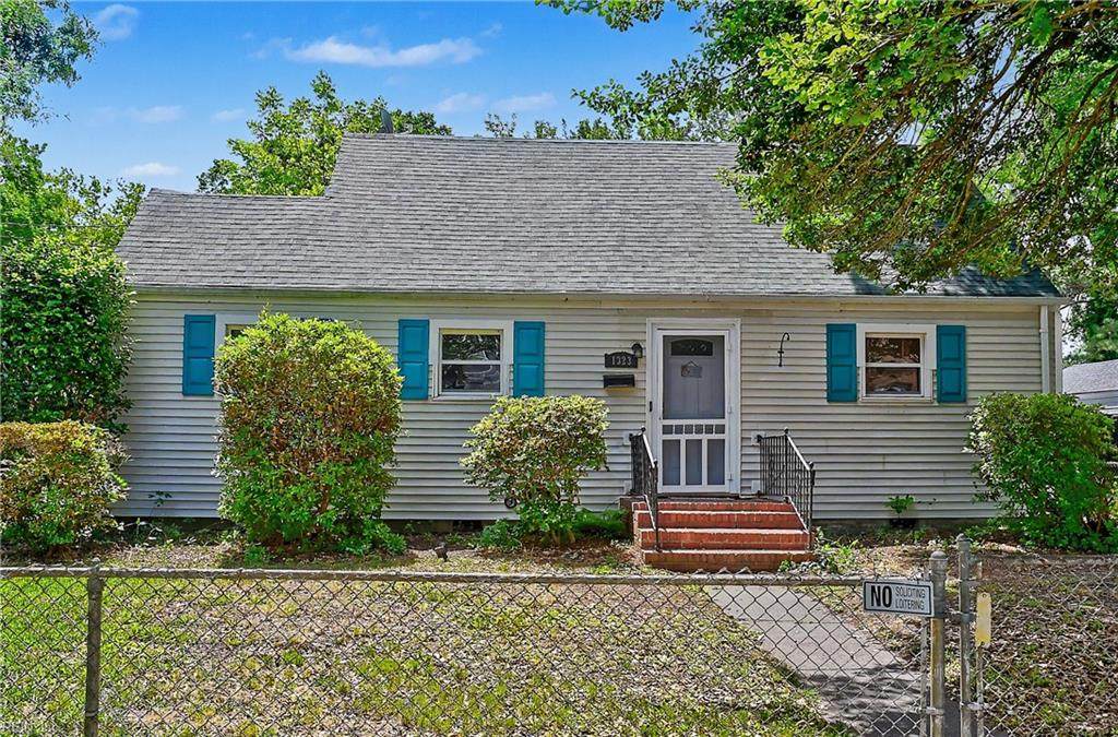 1323 Jenifer St - Photo 1