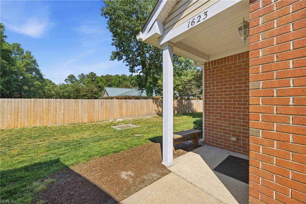 1623 Orchard Grove Dr - Photo 1