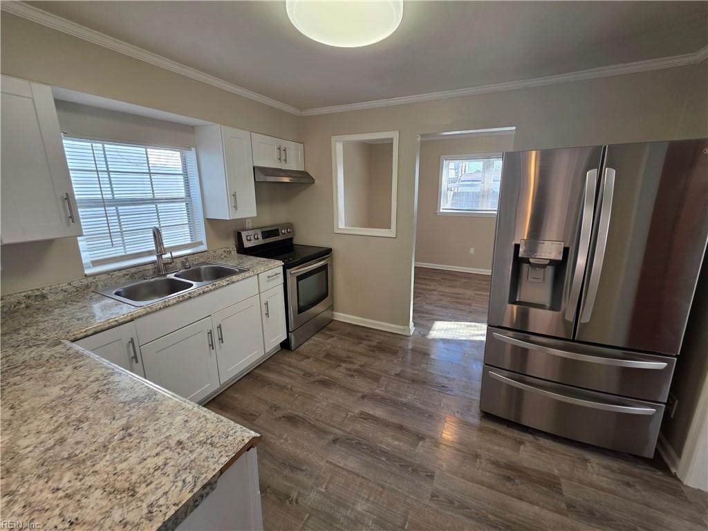 388 Poplar Ave - Photo 1