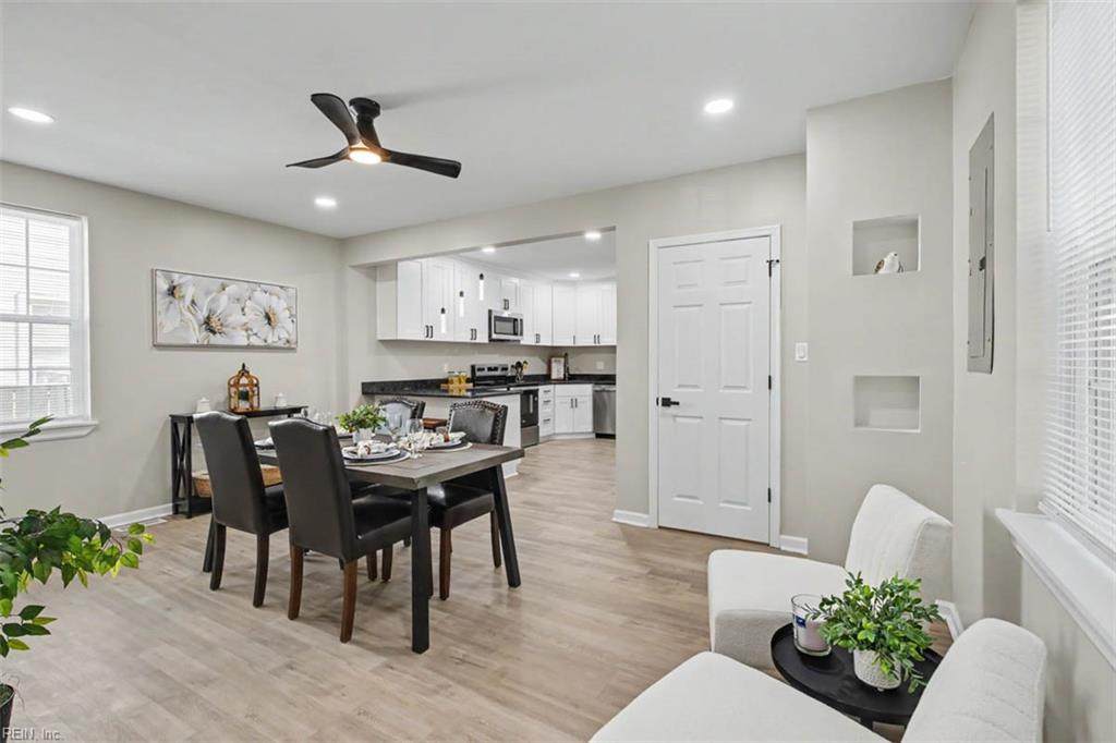323 Poplar Ave - Photo 1
