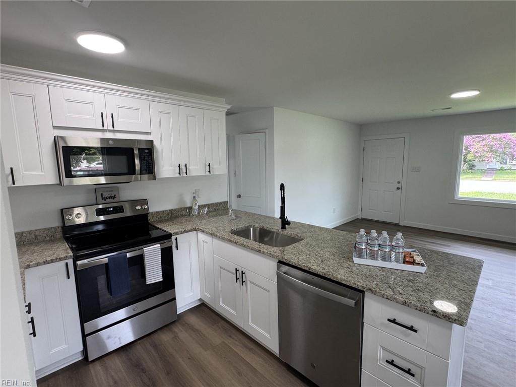 7306 Orcutt Ave - Photo 1