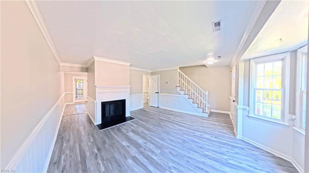 63 Colonial Way - Photo 1