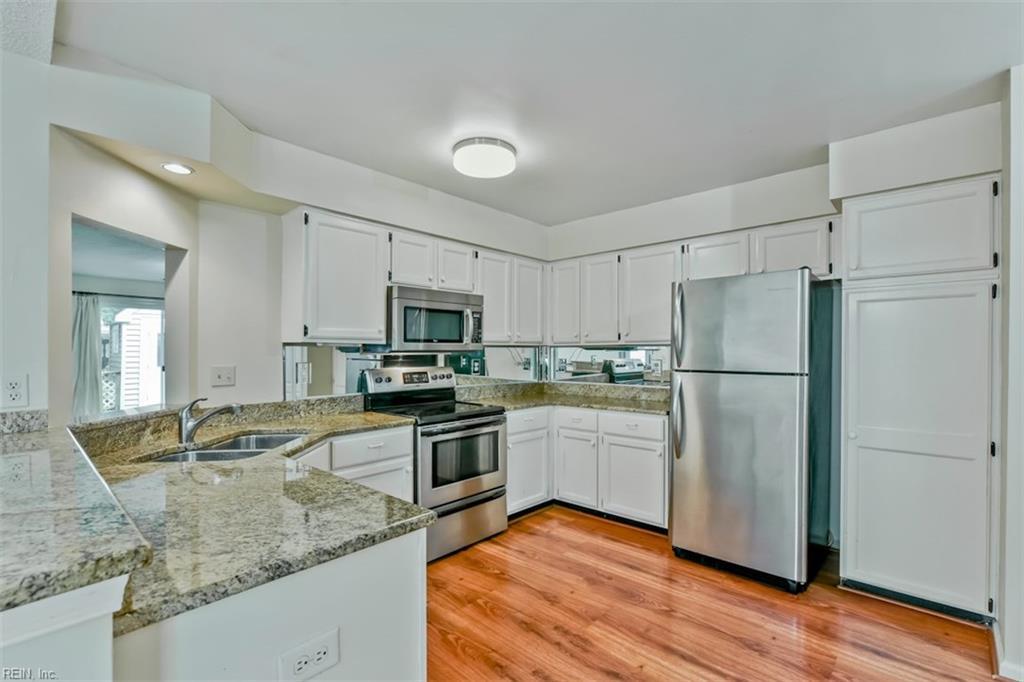 327 Esplanade Pl - Photo 1