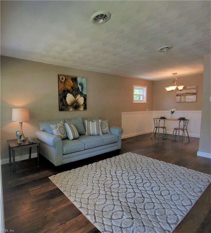 2209 Rose Ave - Photo 1
