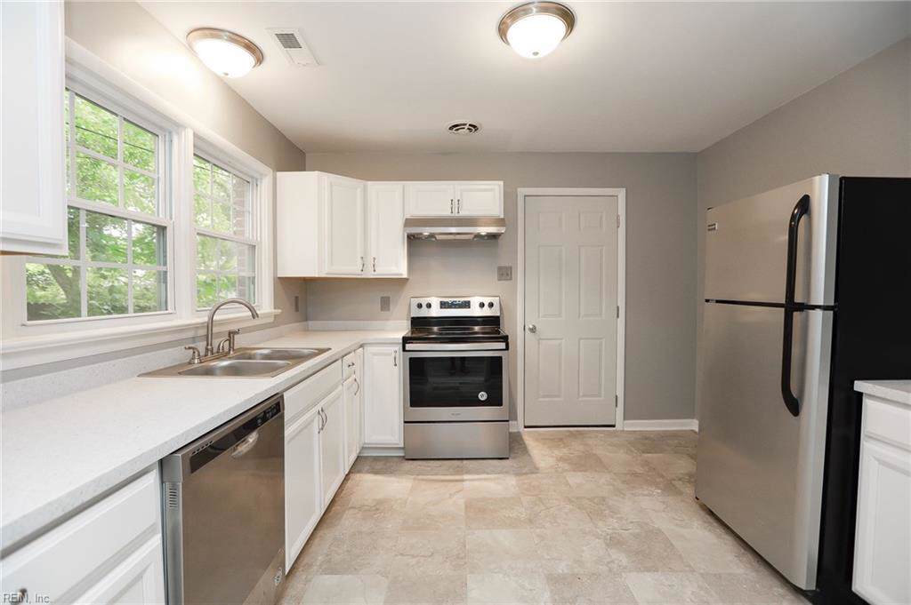 631 Redheart Dr - Photo 1